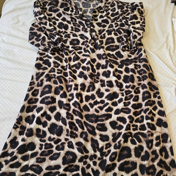 SHEIN Dresses & Skirts - SHEIN Leopard Print Maxi Dress